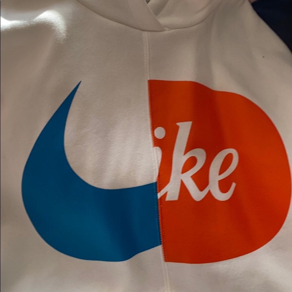Nike Sweatshirt - Picture 2 of 3